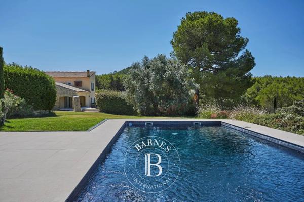 Aix-en-Provence, Propriété 6 Chambres -  240 m² à vendre