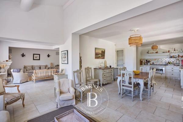 Aix-en-Provence, Propriété 6 Chambres -  240 m² à vendre