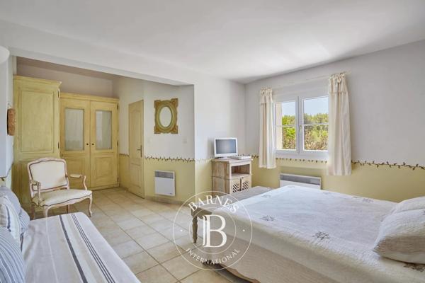 Aix-en-Provence, Propriété 6 Chambres -  240 m² à vendre