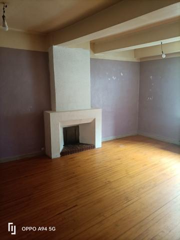 À vendre - Immeuble 425 m² situé à Montpezat-sous-Bauzon (07560)