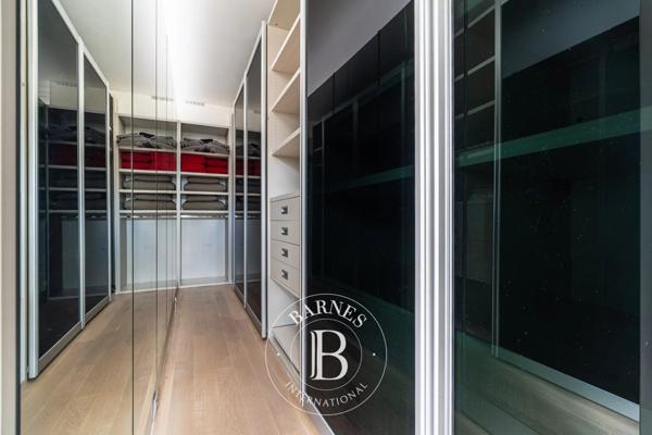 Paris 16ème, Appartement 2 Chambres -  147 m² à vendre