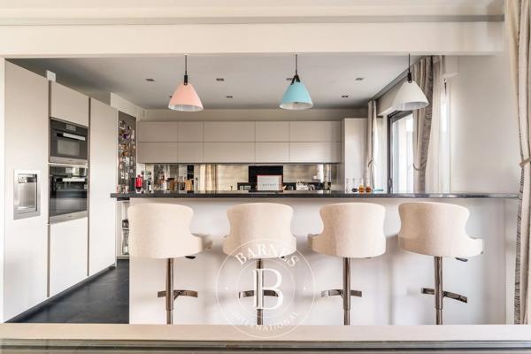 Paris 16ème, Appartement 2 Chambres -  147 m² à vendre