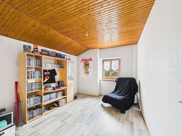 Maison rénovée à Vivonne de 165 m2, 4 chambres, 1 bureau, jardin, garage