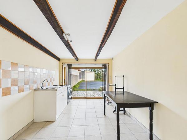 Maison rénovée à Vivonne de 165 m2, 4 chambres, 1 bureau, jardin, garage