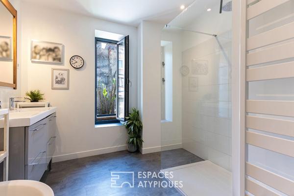 Maison contemporaine de caractère avec piscine, jardin et studio indépendant en coeur de ville