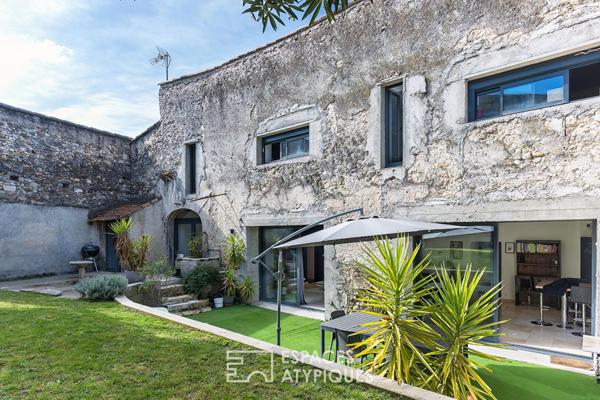 Maison contemporaine de caractère avec piscine, jardin et studio indépendant en coeur de ville