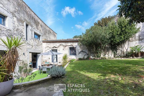 Maison contemporaine de caractère avec piscine, jardin et studio indépendant en coeur de ville