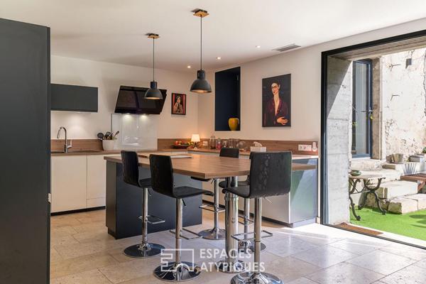 Maison contemporaine de caractère avec piscine, jardin et studio indépendant en coeur de ville