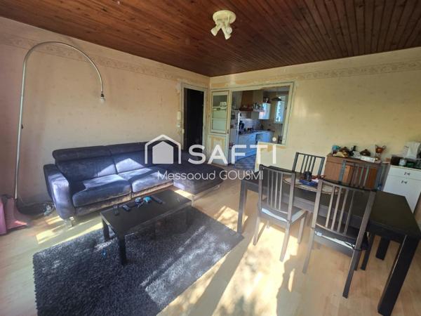 T4 lumineux 83m² avec fort potentiel à rénover avec jardin proche commerces, écoles et transports