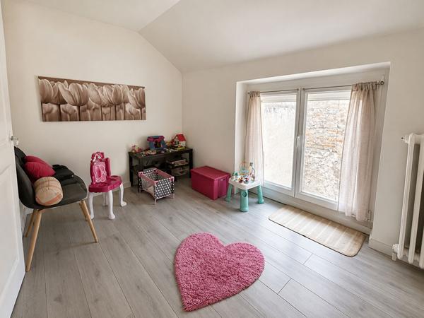 Maison Coueron 4 pièces 93 m2 proche du bac