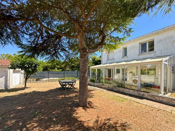 Appartement en rez-de-jardin avec garage, 2 parkings - Saint Jean De Monts