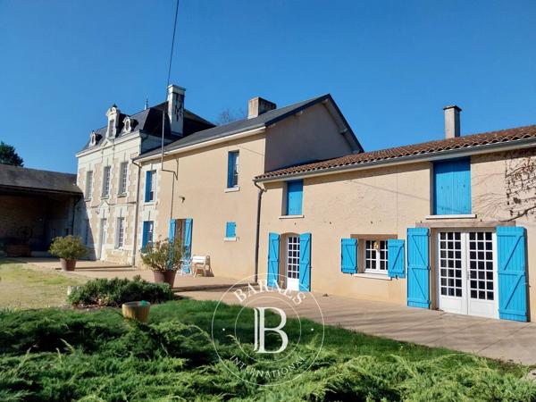 Loudun, Maison 7 Chambres -  333 m² à vendre