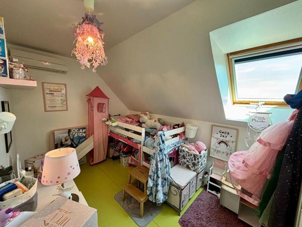 Maison familiale de 184 m² avec piscine ?  5 chambres - cadre privilégié à La Charité-sur-Loire