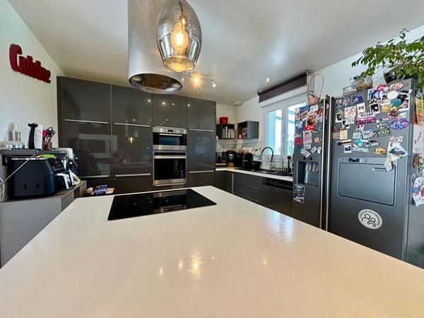 Maison familiale de 184 m² avec piscine ?  5 chambres - cadre privilégié à La Charité-sur-Loire