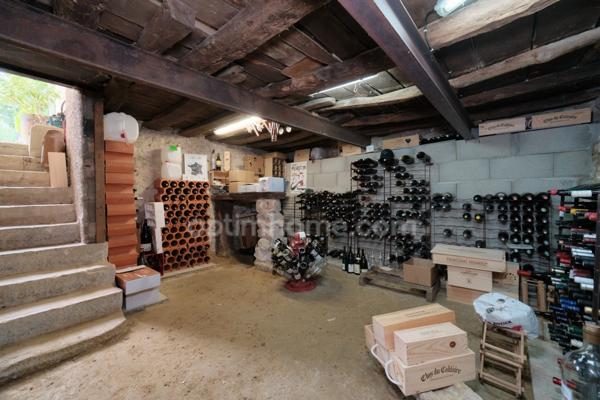 EXCLUSIVITE à Montanay : Propriété de 320m2 alliant Calme, Authenticité et Charme