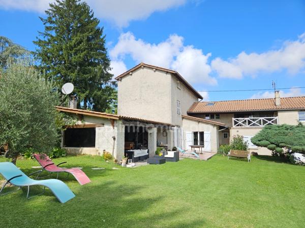 EXCLUSIVITE à Montanay : Propriété de 320m2 alliant Calme, Authenticité et Charme