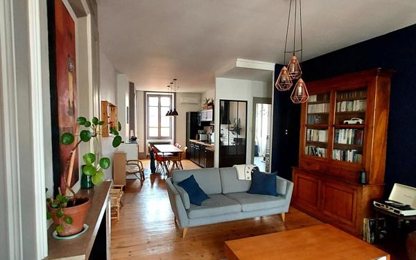 Appartement à vendre    3 pièces • 76 m2 Lyon 8