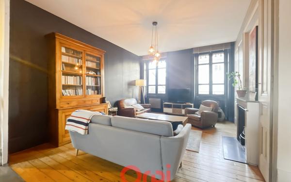 Appartement à vendre    3 pièces • 76 m2 Lyon 8