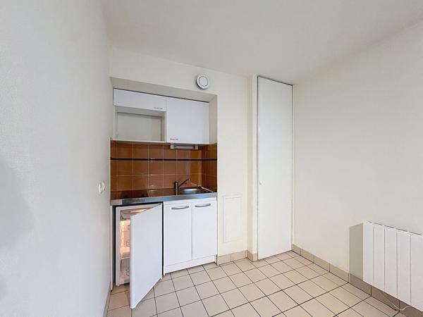 Appartement Limoges 1 pièce(s) 28 m2