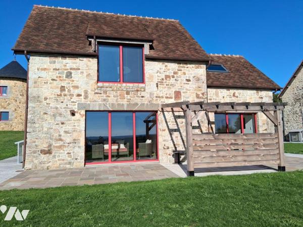 PROPRIETE ATYPIQUE sur 15 Ha - Maison de 570 m² - gites et autres dépendances