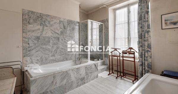 À vendre Maison 8 pièces 306.55 m² - ÉTampes 91150