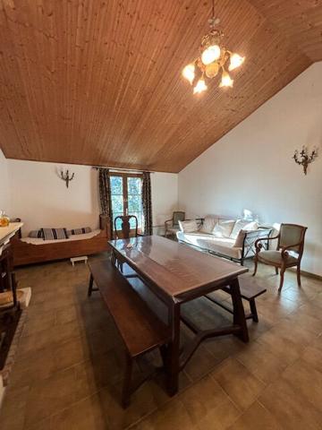 SAINT HILAIRE LA FORET, Maison de 4 pièces ( 123m²)