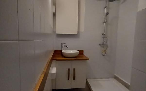 Appartement à louer    3 pièces •  Basse-Terre