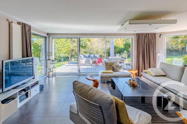 Maison à vendre  8 pièces - 232 m2 LAILLE - 35