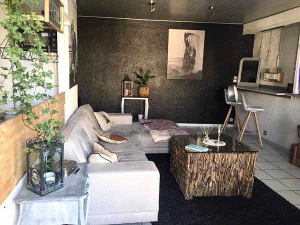 SAINTES, Immeuble de rapport, rare à la vente.