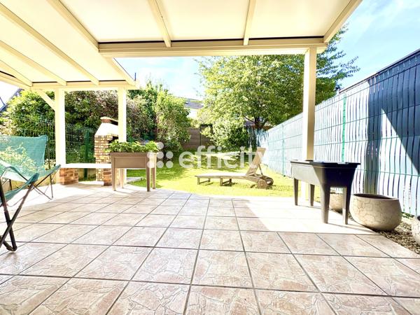 Maison
         5 pièces
        - 100 m² 319 000 € *