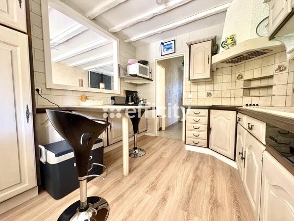 Maison
         5 pièces
        - 100 m² 319 000 € *