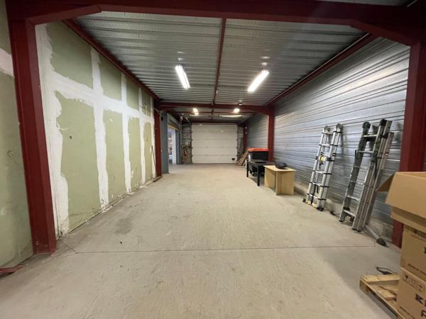 Bâtiment polyvalent de 1500m²