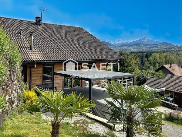 Chalet sur le coteau, vue panoramique