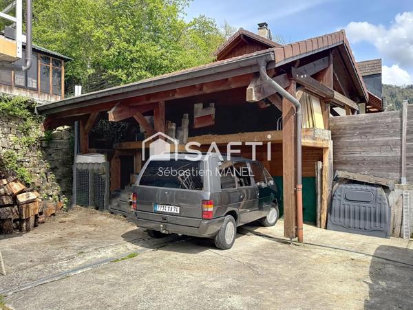 Chalet sur le coteau, vue panoramique