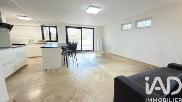 Maison à vendre 10 pièces 272 m² Peyrolles-en-Provence