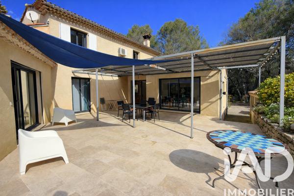 Maison à vendre 10 pièces 272 m² Peyrolles-en-Provence