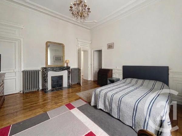 Maison à vendre  8 pièces - 194 m 2   RENNES  - 35