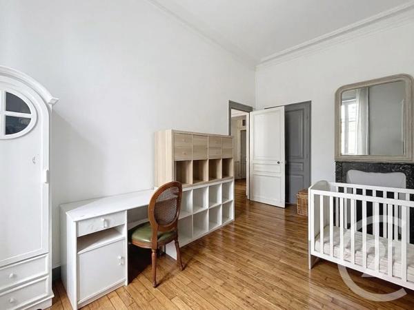 Maison à vendre  8 pièces - 194 m 2   RENNES  - 35