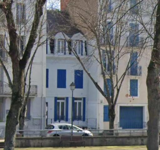 Immeuble à vendre NERIS LES BAINS (03)