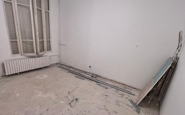 Appartement à vendre    1 pièce • 21 m2 Paris 18