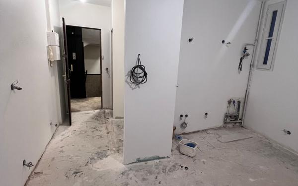 Appartement à vendre    1 pièce • 21 m2 Paris 18