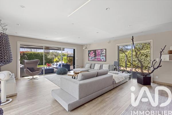 Maison à vendre 8 pièces 300 m² Aix-en-Provence