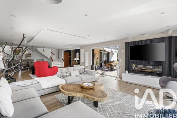Maison à vendre 8 pièces 300 m² Aix-en-Provence