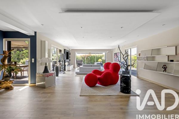 Maison à vendre 8 pièces 300 m² Aix-en-Provence