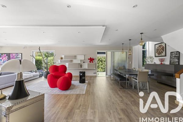 Maison à vendre 8 pièces 300 m² Aix-en-Provence