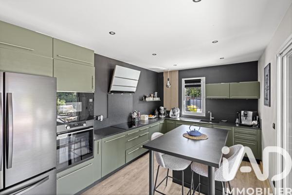 Maison à vendre 8 pièces 300 m² Aix-en-Provence