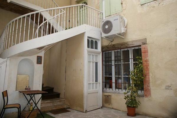 Immeuble à vendre    1 pièce •  Fleurance