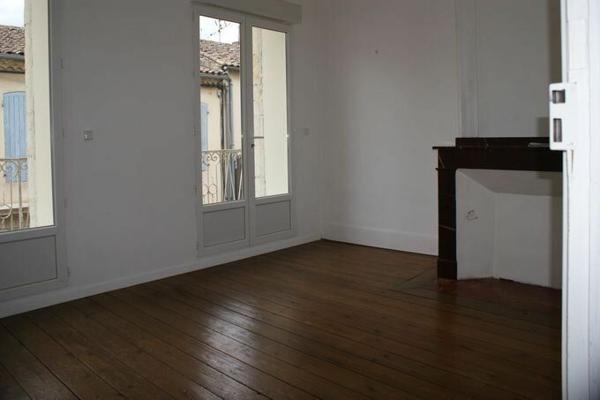 Immeuble à vendre    1 pièce •  Fleurance