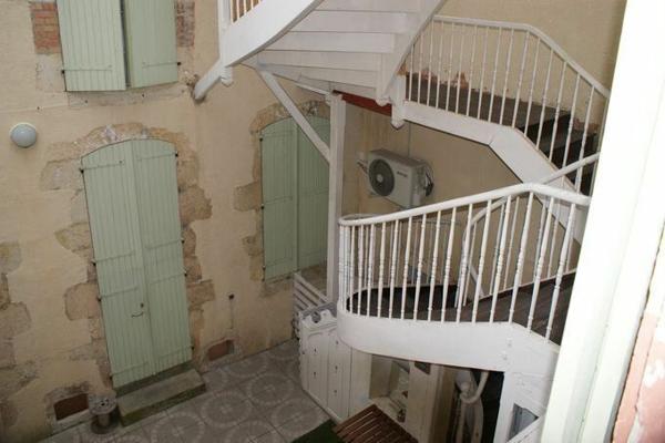 Immeuble à vendre    1 pièce •  Fleurance