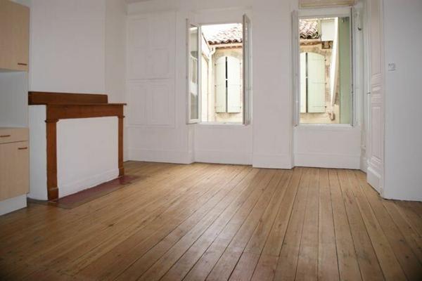 Immeuble à vendre    1 pièce •  Fleurance